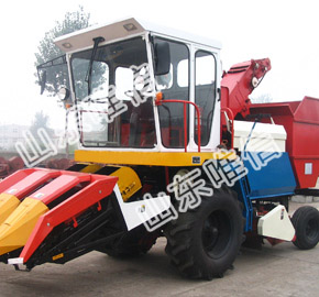 4 Rows Farm Corn Combine Harvester