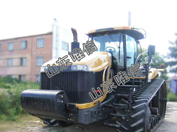 130-140 horsepower tracked tractor
