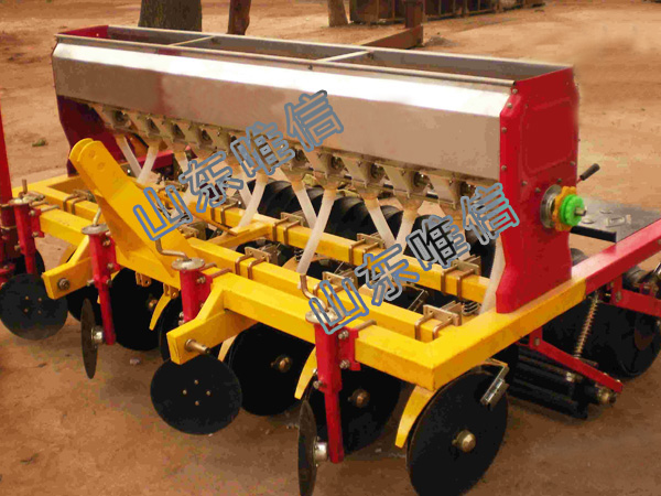 4 Rows Potato Seeder