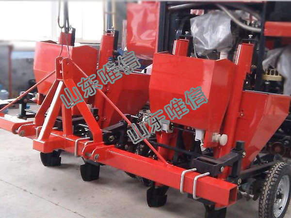 4 Rows Potato Planting Sowing Machine