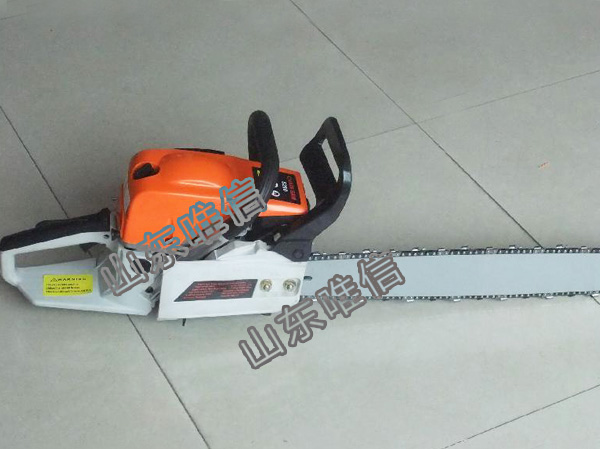 Gasoline Engine Powered Petrol Chainsaw