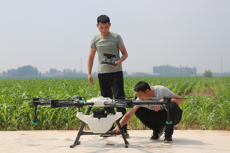 Shandong Weixin Company The UAV Plant Protection Team Serves Agriculture,Rural Areas And Farmers And Helps Rural Revitalization