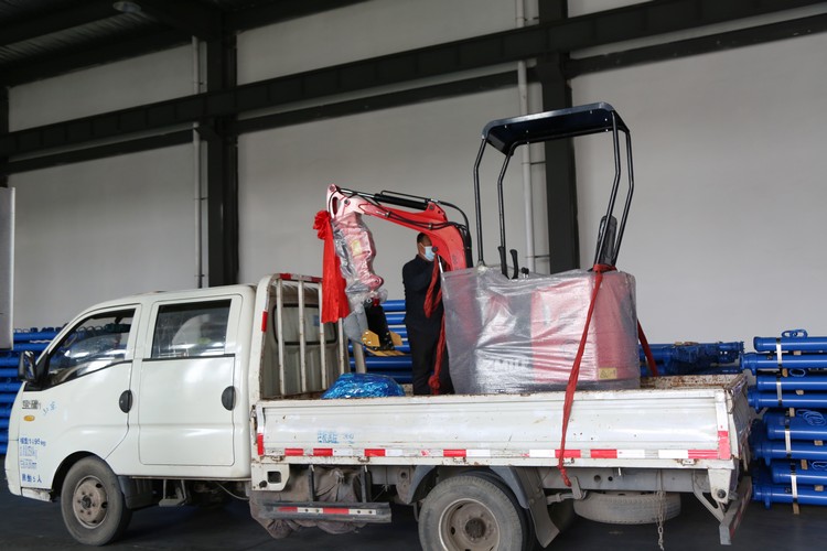 Small Excavator Of Shandong Weixin Sent To Jiangsu